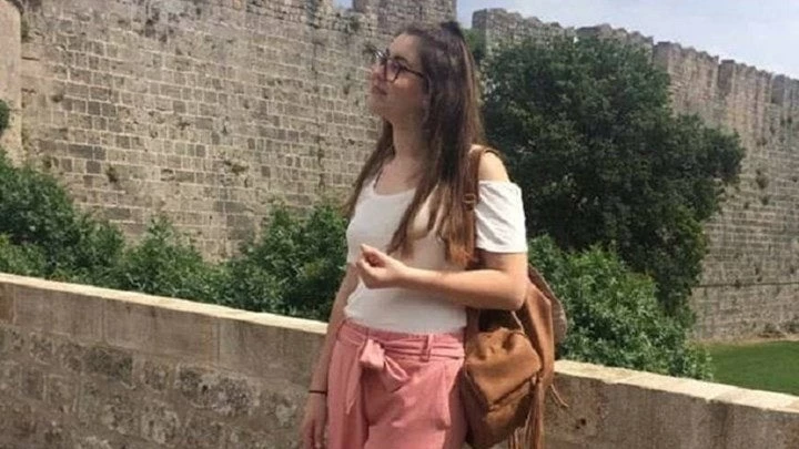 «Θα μάθετε πολύ σύντομα τι συνέβη στην Ελένη» – Μαρτυρία-βόμβα για τη δολοφονία της φοιτήτριας στη Ρόδο (βίντεο)